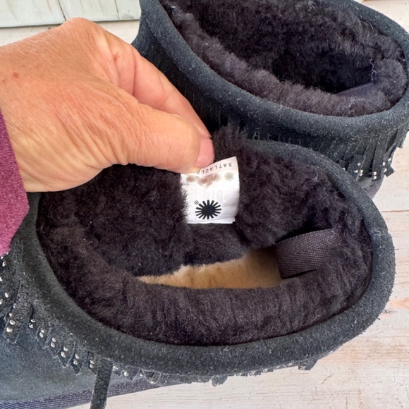 UGG CLASSIC ULTRA MINI FRINGE BLING BLACK BOOTIES Nib - Picture 7 of 8